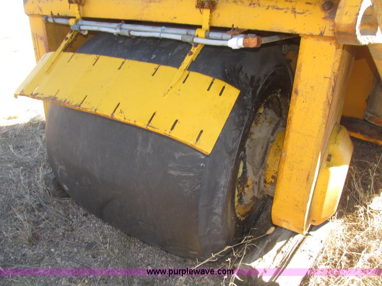 image for item G9820 Hyster C625B single drum roller