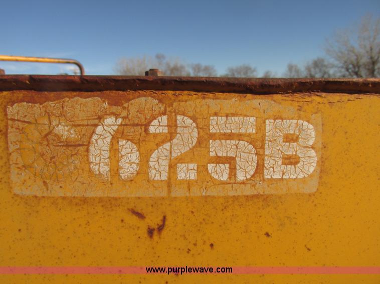 image for item G9820 Hyster C625B single drum roller