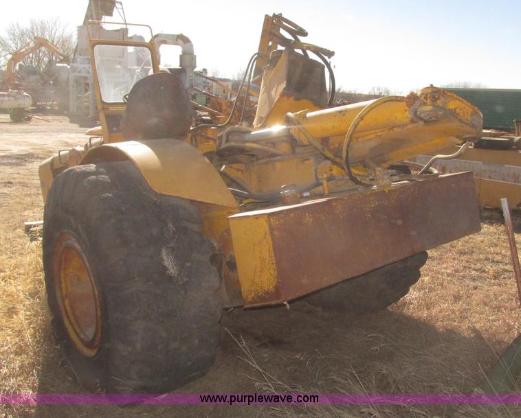 image for item G9821 Allis Chalmers 260A scraper front end