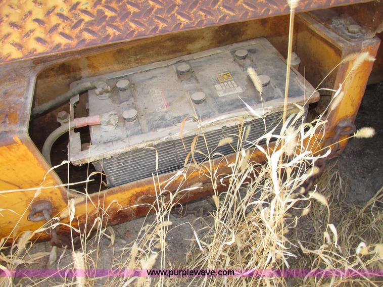 image for item G9821 Allis Chalmers 260A scraper front end