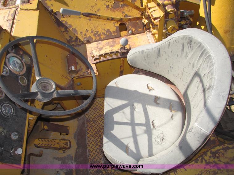 image for item G9821 Allis Chalmers 260A scraper front end