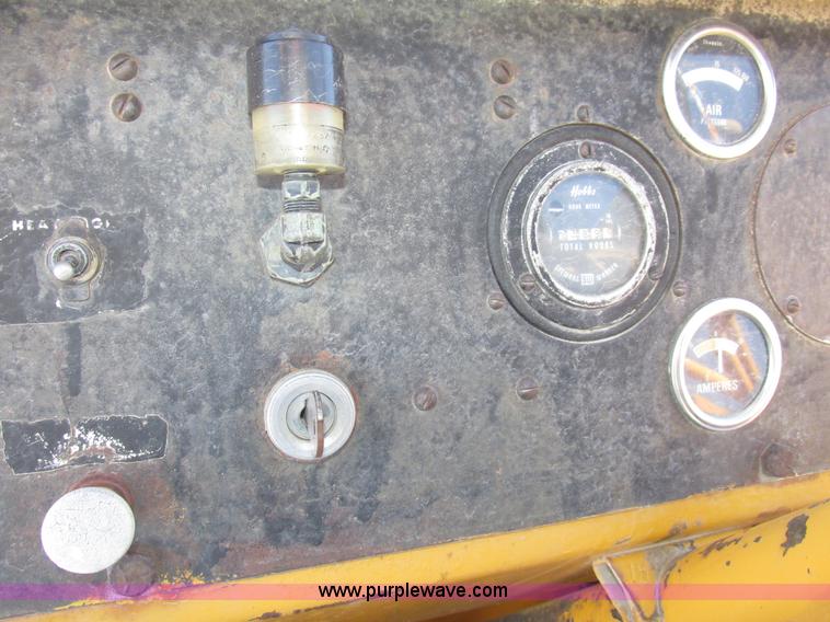 image for item G9821 Allis Chalmers 260A scraper front end