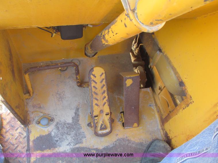 image for item G9821 Allis Chalmers 260A scraper front end