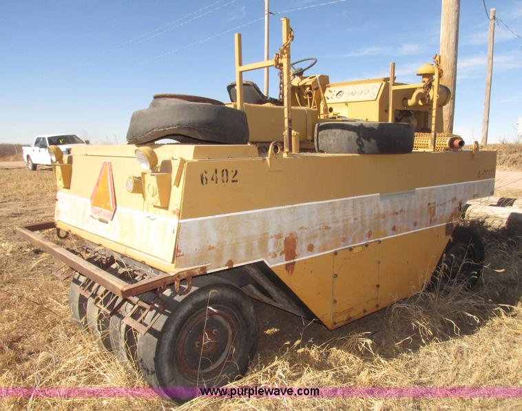 image for item G9822 Dresser pneumatic tire roller