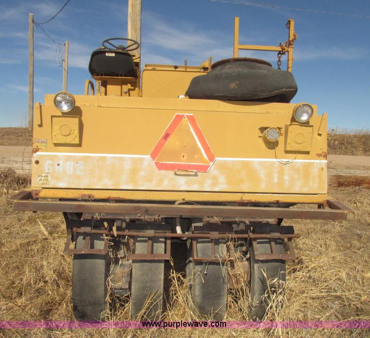 image for item G9822 Dresser pneumatic tire roller