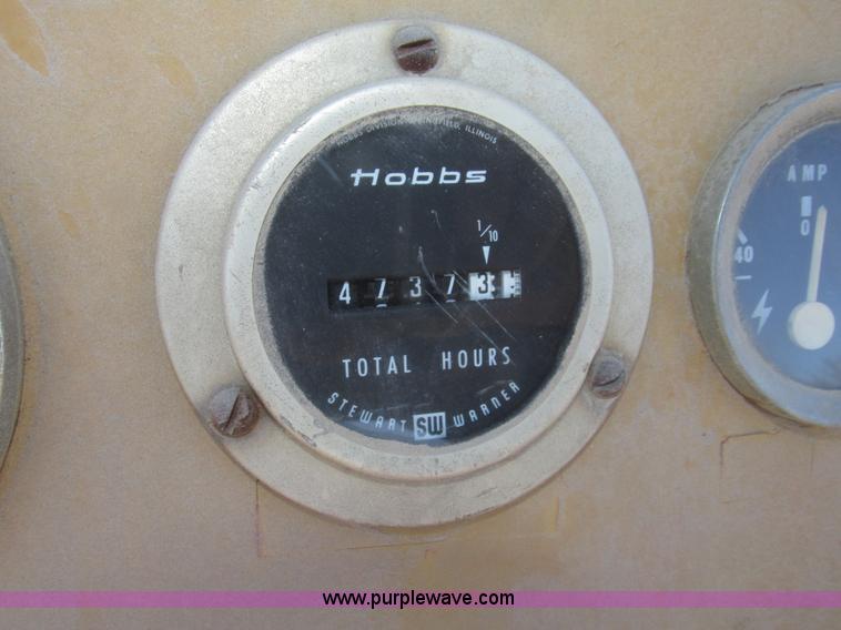 image for item G9822 Dresser pneumatic tire roller