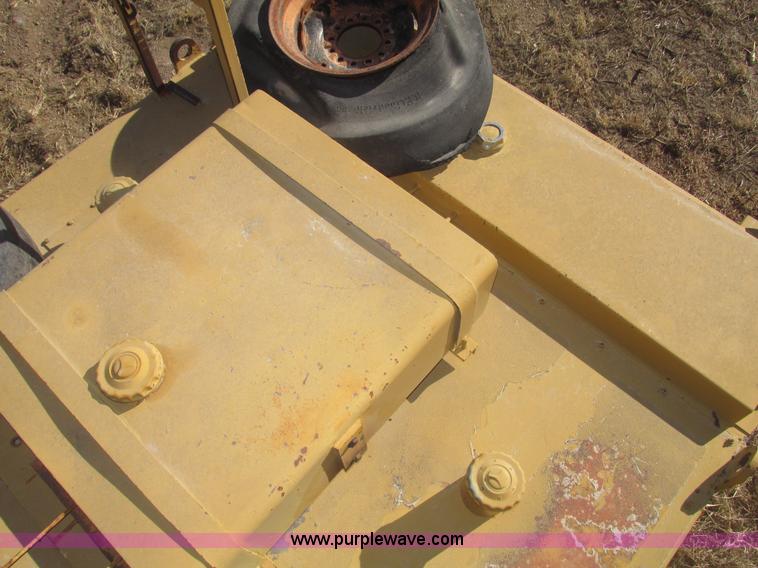 image for item G9822 Dresser pneumatic tire roller