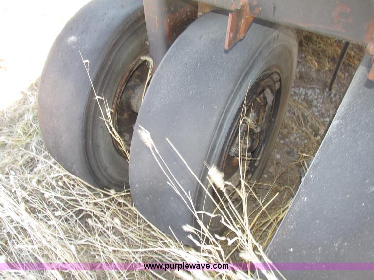 image for item G9822 Dresser pneumatic tire roller