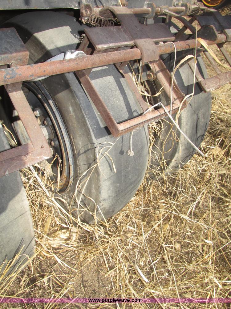 image for item G9822 Dresser pneumatic tire roller