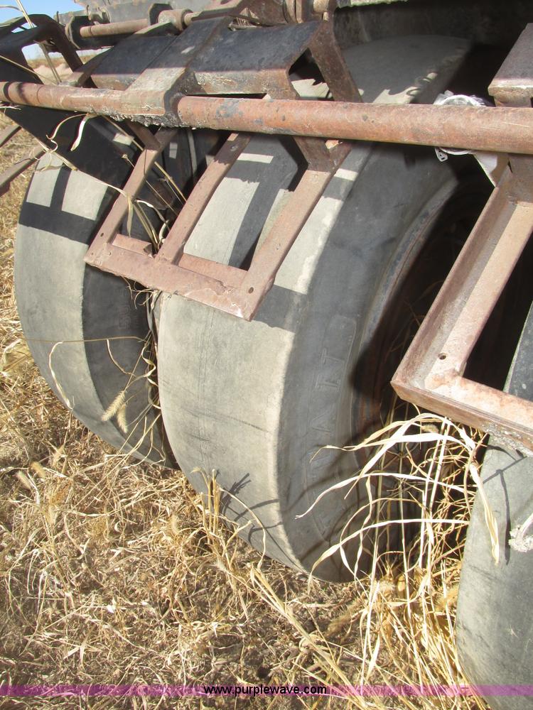 image for item G9822 Dresser pneumatic tire roller