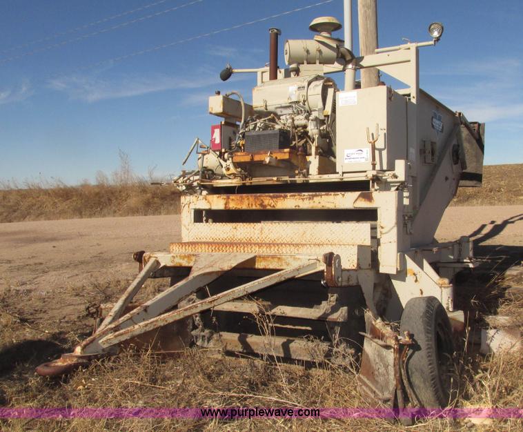 image for item G9823 Windrow elevator
