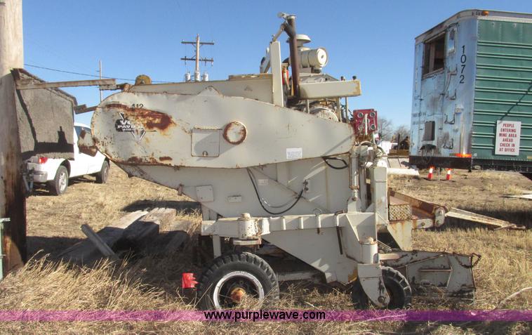 image for item G9823 Windrow elevator