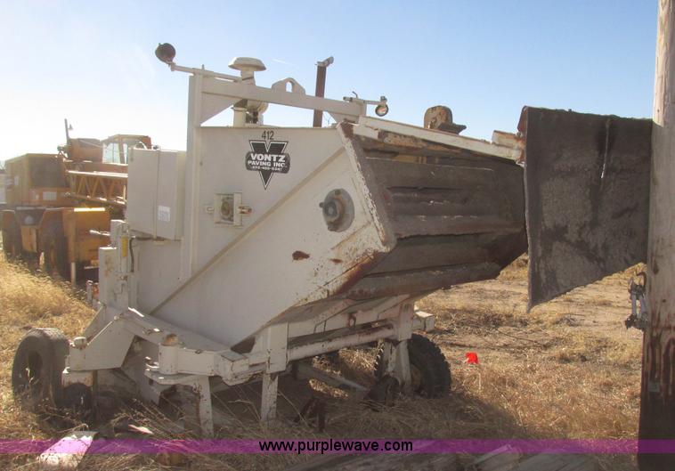 image for item G9823 Windrow elevator