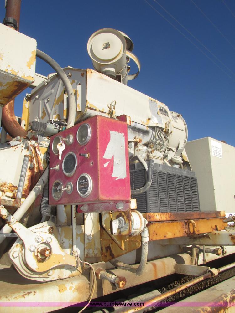 image for item G9823 Windrow elevator