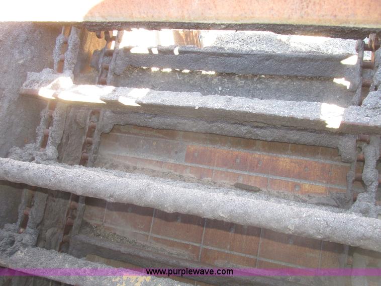 image for item G9823 Windrow elevator