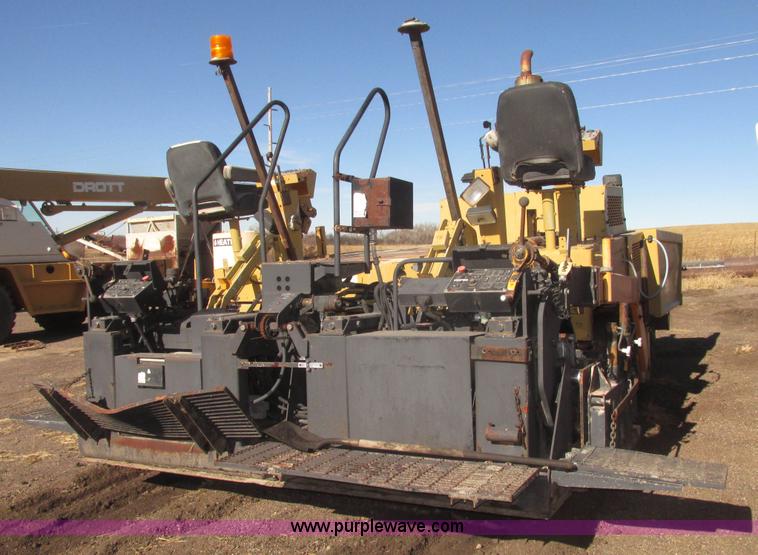 image for item G9824 1997 Blaw-Knox PF-5510 asphalt paver