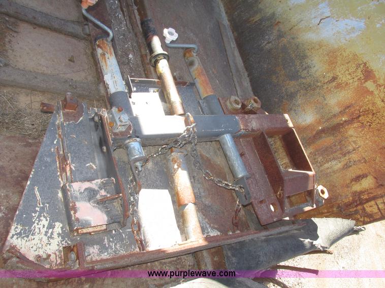 image for item G9824 1997 Blaw-Knox PF-5510 asphalt paver