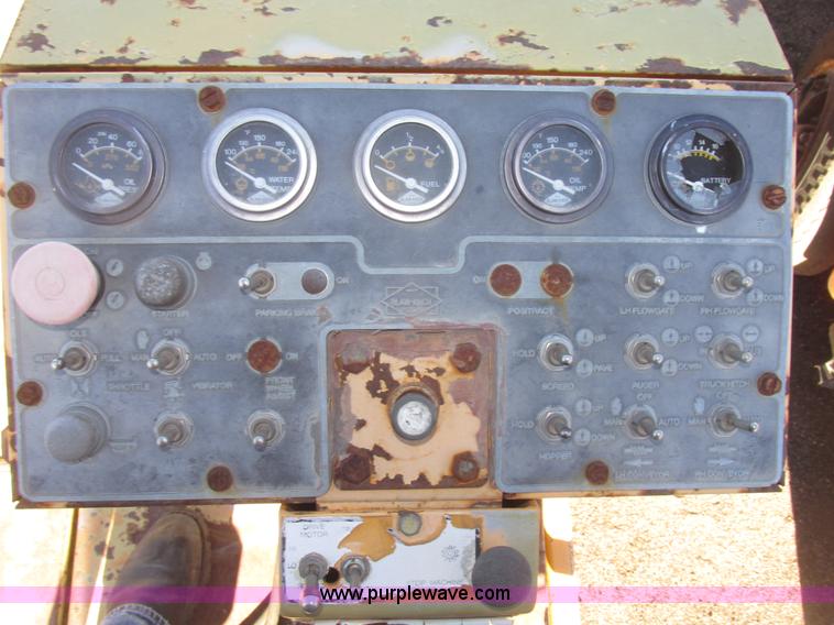 image for item G9824 1997 Blaw-Knox PF-5510 asphalt paver