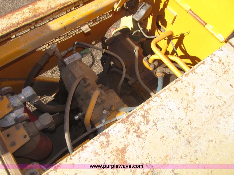 image for item G9824 1997 Blaw-Knox PF-5510 asphalt paver