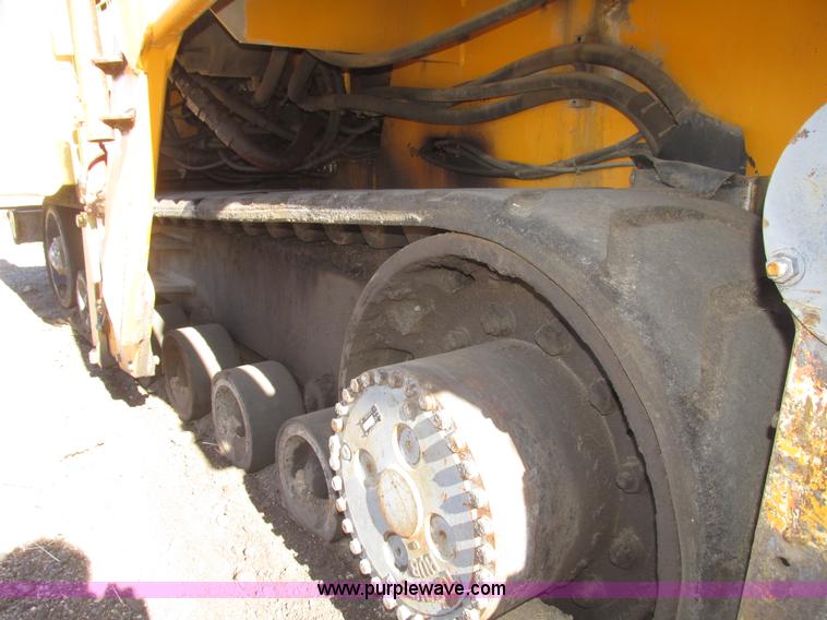 image for item G9824 1997 Blaw-Knox PF-5510 asphalt paver
