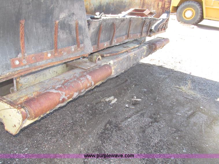 image for item G9824 1997 Blaw-Knox PF-5510 asphalt paver