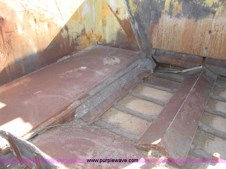 image for item G9824 1997 Blaw-Knox PF-5510 asphalt paver