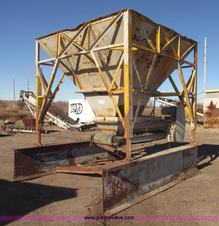 image for item G9825 Single bin aggregate hopper
