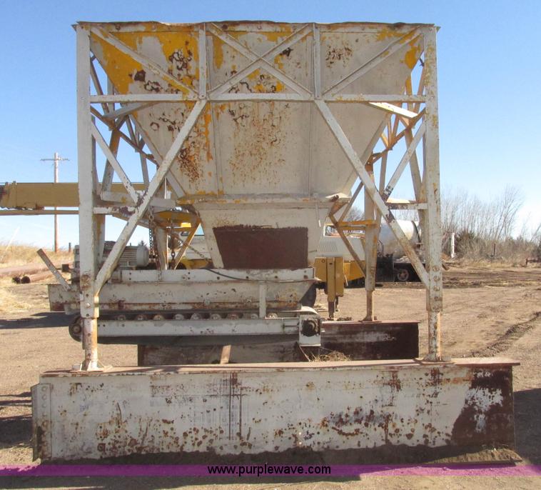 image for item G9825 Single bin aggregate hopper
