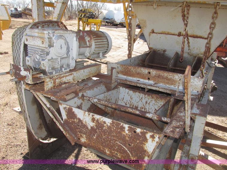 image for item G9825 Single bin aggregate hopper