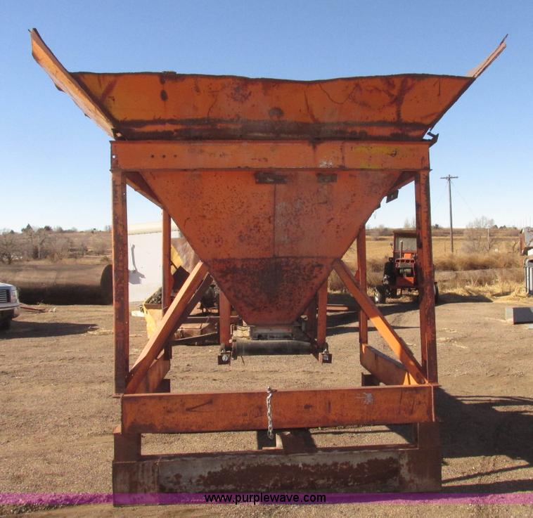 image for item G9826 Single bin aggregate hopper