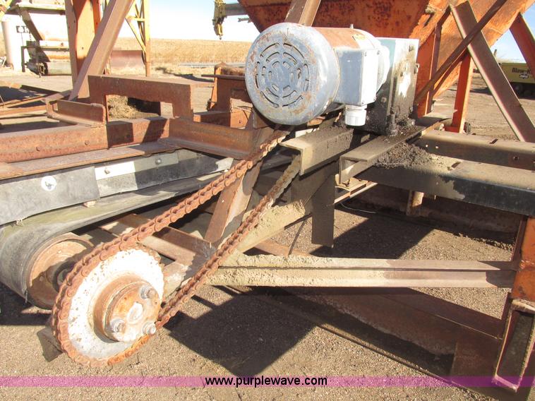 image for item G9826 Single bin aggregate hopper