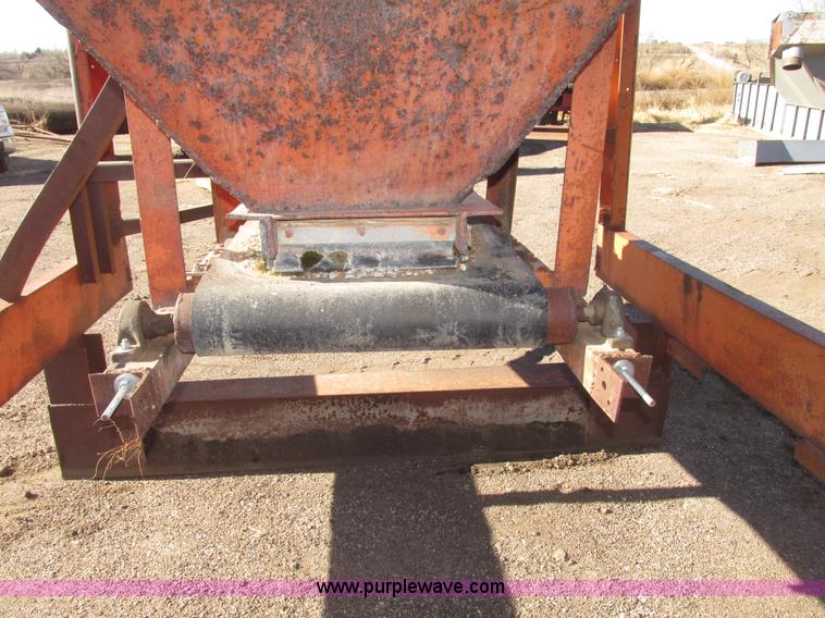 image for item G9826 Single bin aggregate hopper