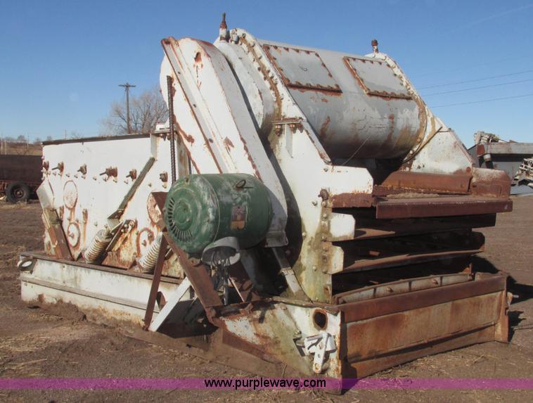 image for item G9829 Four deck vibrating screen