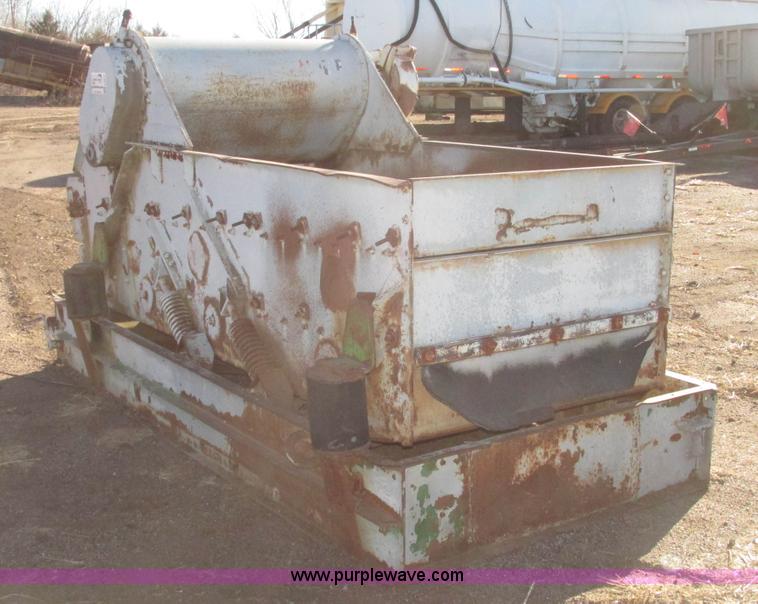 image for item G9829 Four deck vibrating screen