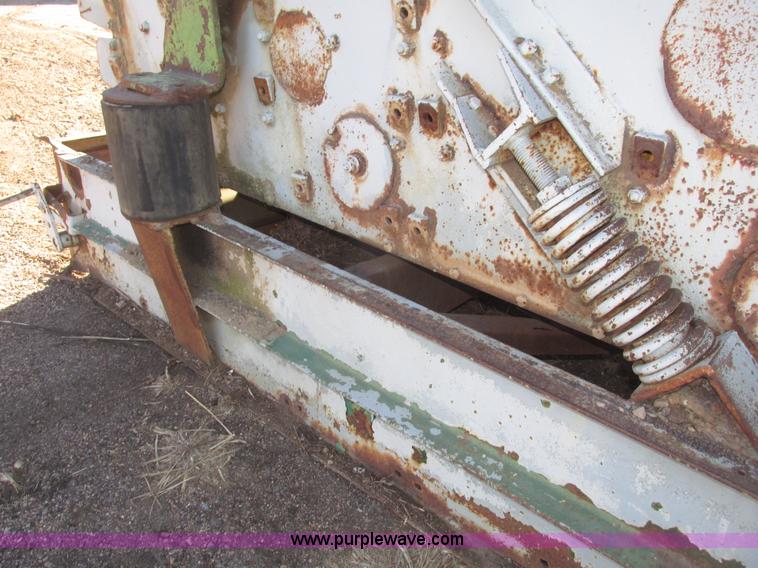 image for item G9829 Four deck vibrating screen