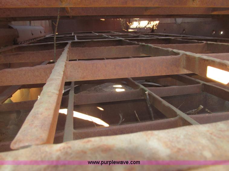 image for item G9829 Four deck vibrating screen