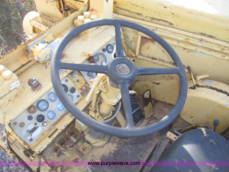 image for item G9831 1975 Caterpillar 627B elevating scraper