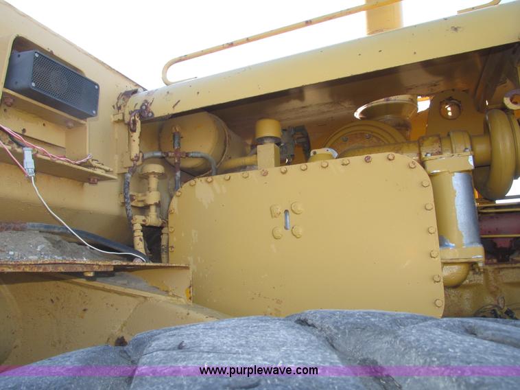 image for item G9831 1975 Caterpillar 627B elevating scraper