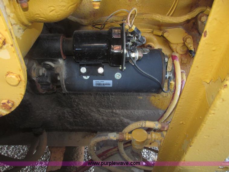 image for item G9831 1975 Caterpillar 627B elevating scraper