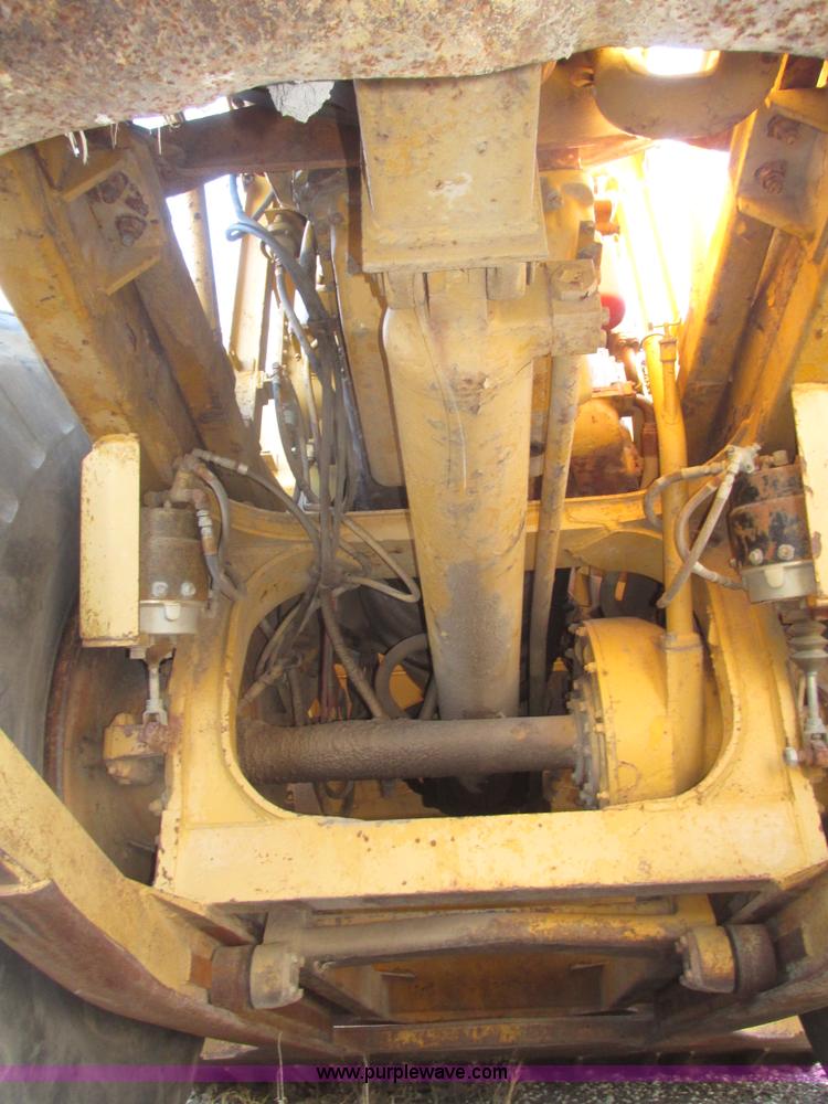 image for item G9831 1975 Caterpillar 627B elevating scraper