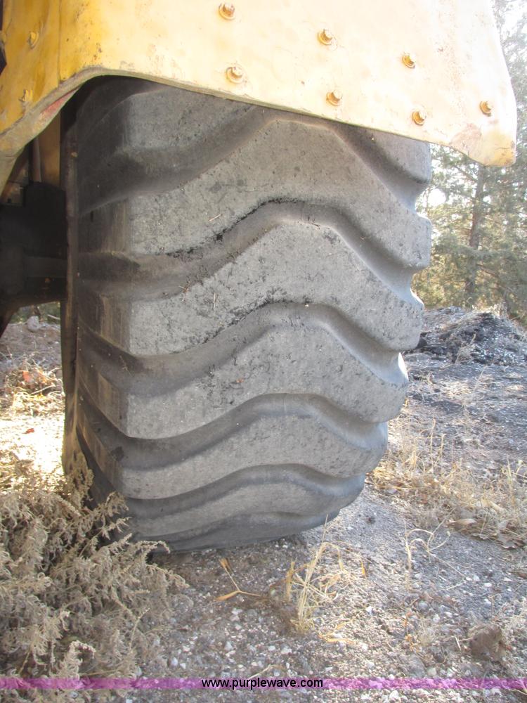 image for item G9831 1975 Caterpillar 627B elevating scraper