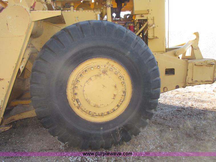 image for item G9831 1975 Caterpillar 627B elevating scraper