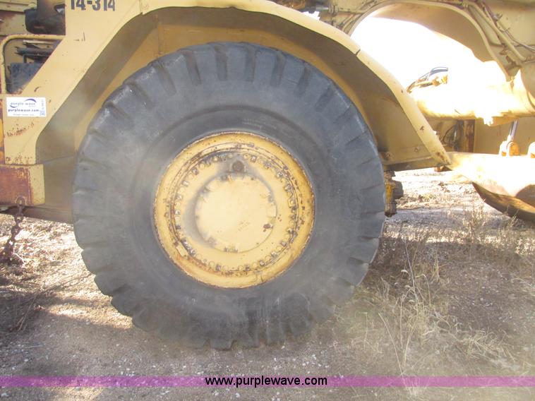 image for item G9831 1975 Caterpillar 627B elevating scraper