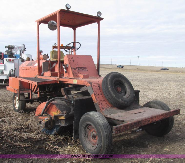 image for item G9834 Rosco RB-38 broom