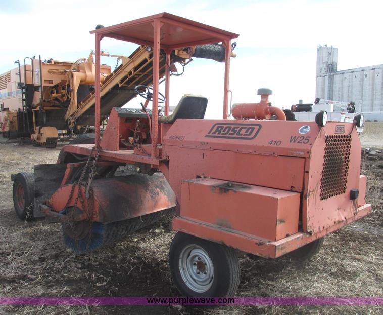 image for item G9834 Rosco RB-38 broom