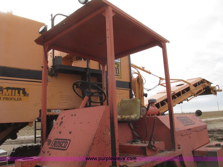 image for item G9834 Rosco RB-38 broom