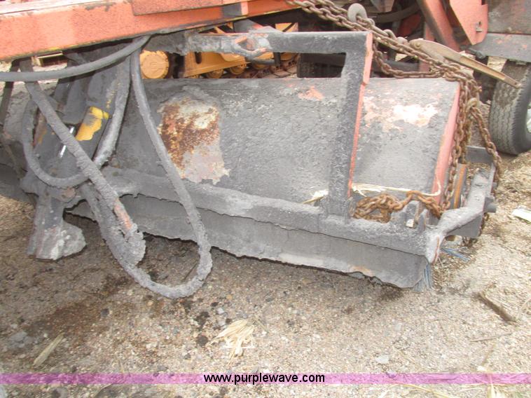 image for item G9834 Rosco RB-38 broom