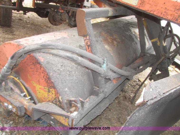 image for item G9834 Rosco RB-38 broom