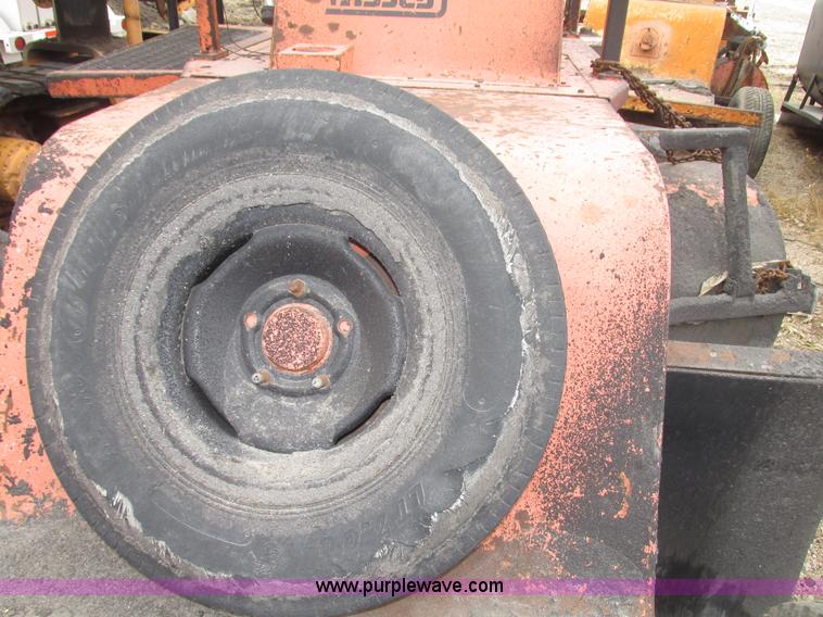 image for item G9834 Rosco RB-38 broom