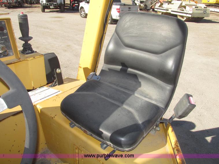 image for item G9835 2000 Hypac C778B articulated smooth double drum roller